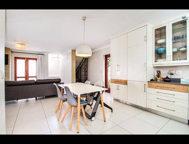 3 BEDROOM HOUSE FOR SALE IN BRYANSTON